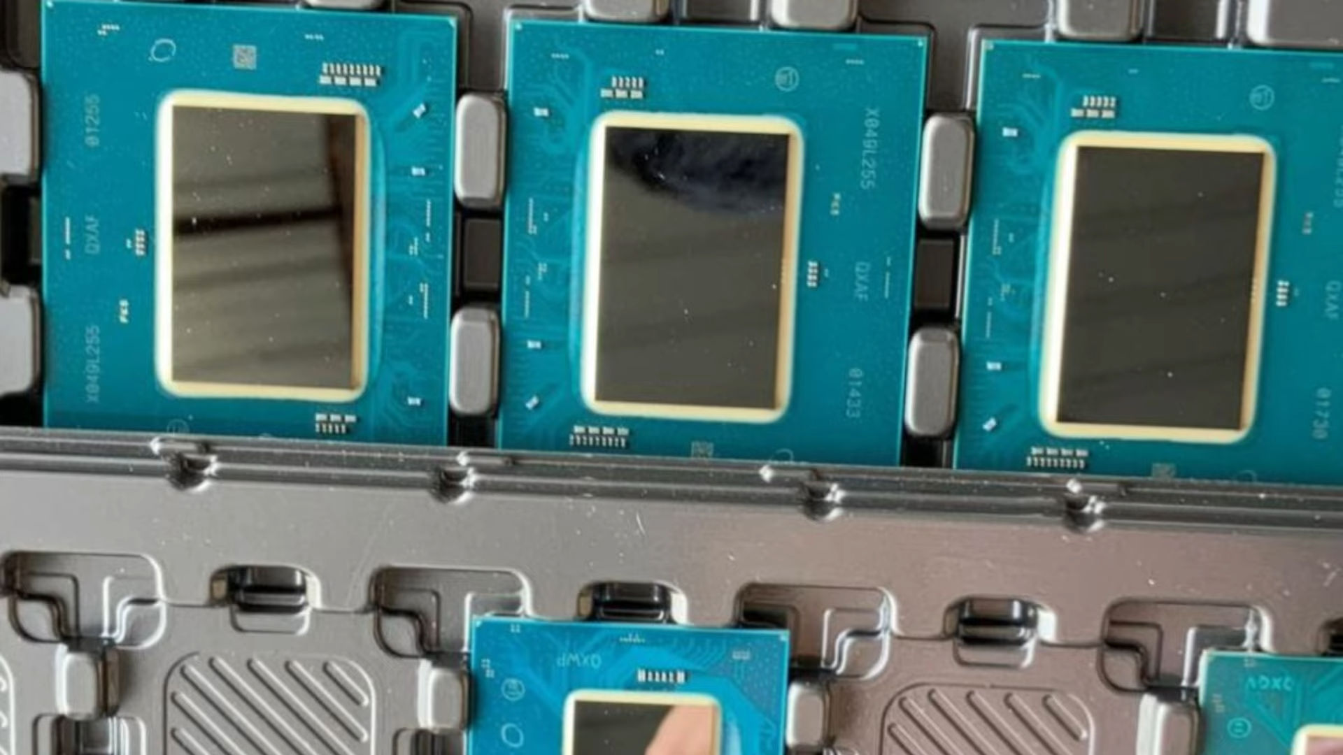 Intel Arc DG2 512GPU