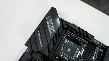ASUS ROG Crosshair VIII Extreme Motherboard
