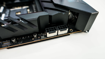 ASUS ROG Crosshair VIII Extreme Motherboard