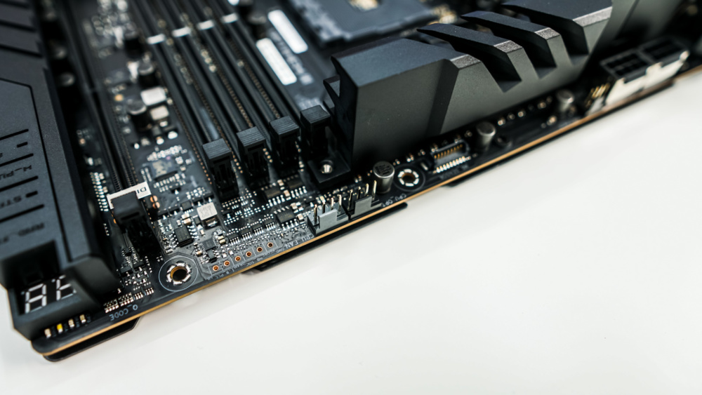 ASUS ROG Crosshair VIII Extreme Motherboard
