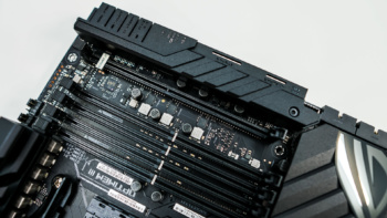 ASUS ROG Crosshair VIII Extreme Motherboard