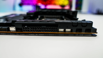 ASUS ROG Crosshair VIII Extreme Motherboard