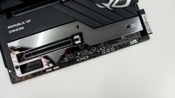 ASUS ROG Crosshair VIII Extreme Motherboard