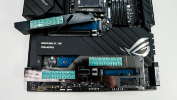 ASUS ROG Crosshair VIII Extreme Motherboard