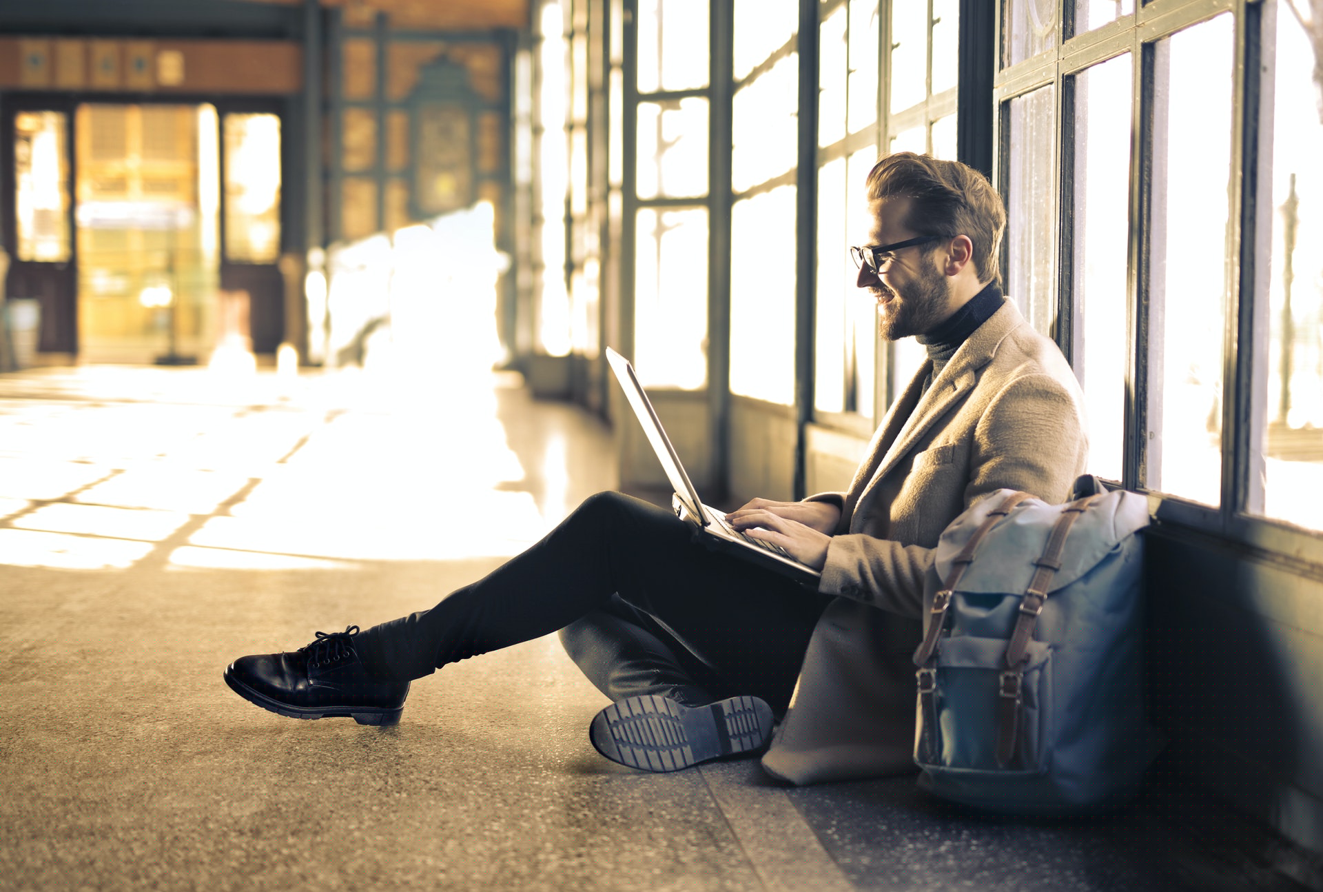 travel airport laptop 2021