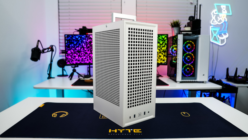 HYTE Revolt 3 Mini-ITX Case