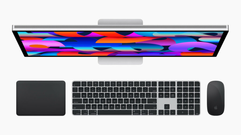 Apple Studio Display Magic Trackpad Keyboard Mouse 220308 big.jpg.large 2x 1030x579 1