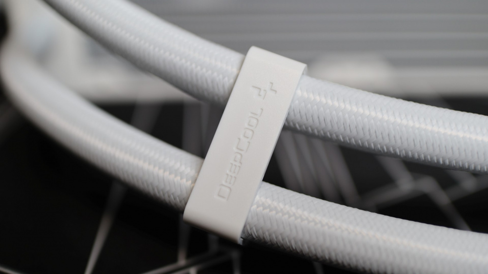 DeepCool LS720 WH