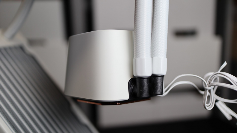 DeepCool LS720 WH