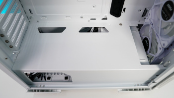 MSI MPG GUNGNIR 110R White Case