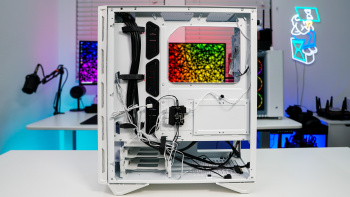 MSI MPG GUNGNIR 110R White Case
