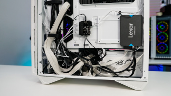 MSI MPG GUNGNIR 110R White Case