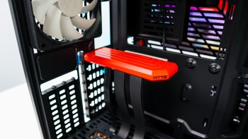 HYTE Y60 Case