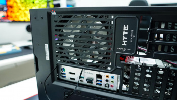 HYTE Y60 Case