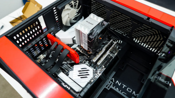 HYTE Y60 Case