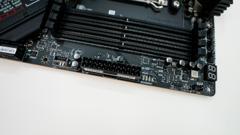 MSI MPG X670E Carbon WiFi Motherboard