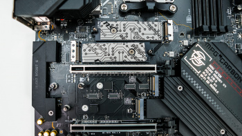 MSI MPG X670E Carbon WiFi Motherboard