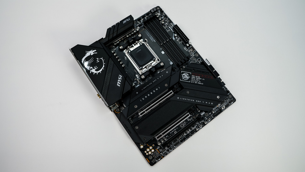 MSI MPG X670E Carbon WiFi Motherboard