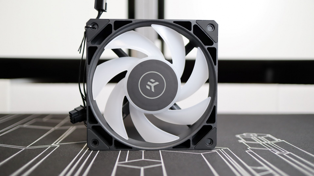 EKWB EK Nucleus AIO CR360 Lux D-RGB