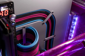 EK-Quantum Torsion A60 PC case