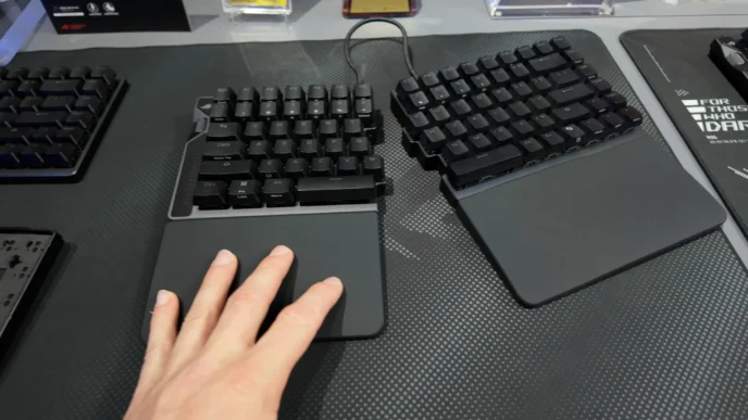 ASUS.00 00 35 13.Still001