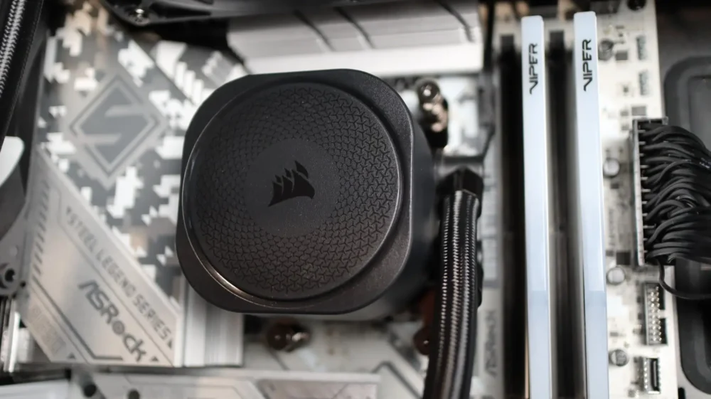 Corsair Nautilus 360 RS