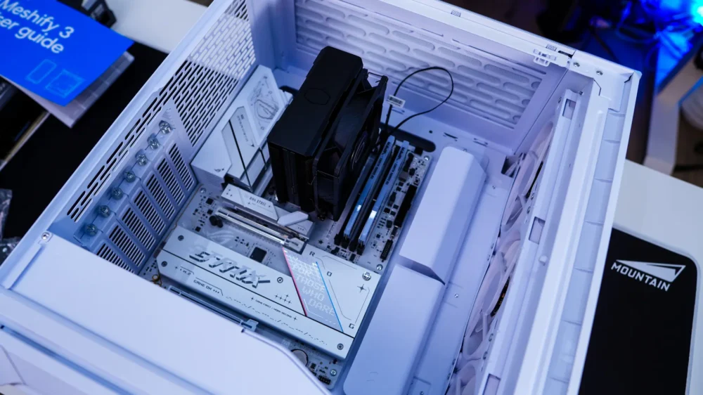Fractal Design Meshify 3 Ambience Pro RGB Case
