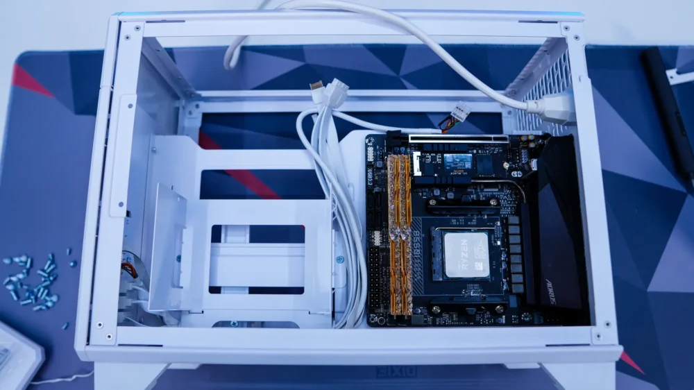 Thermaltake TR100 Mini Tower Chassis
