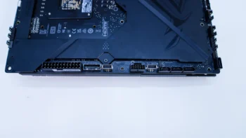 ASUS ROG Maximus Z890 Hero BTF Motherboard