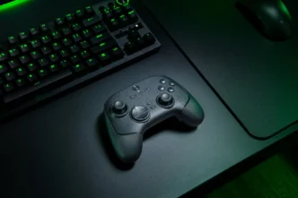 Razer Wolverine V3 Pro 8K 1