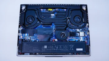 ASUS ROG Strix G16 (2025) Gaming Laptop