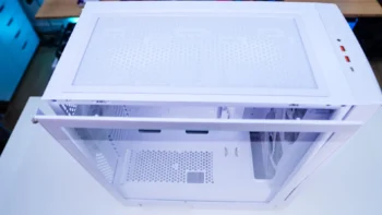 Cougar Airface Eco RGB Case