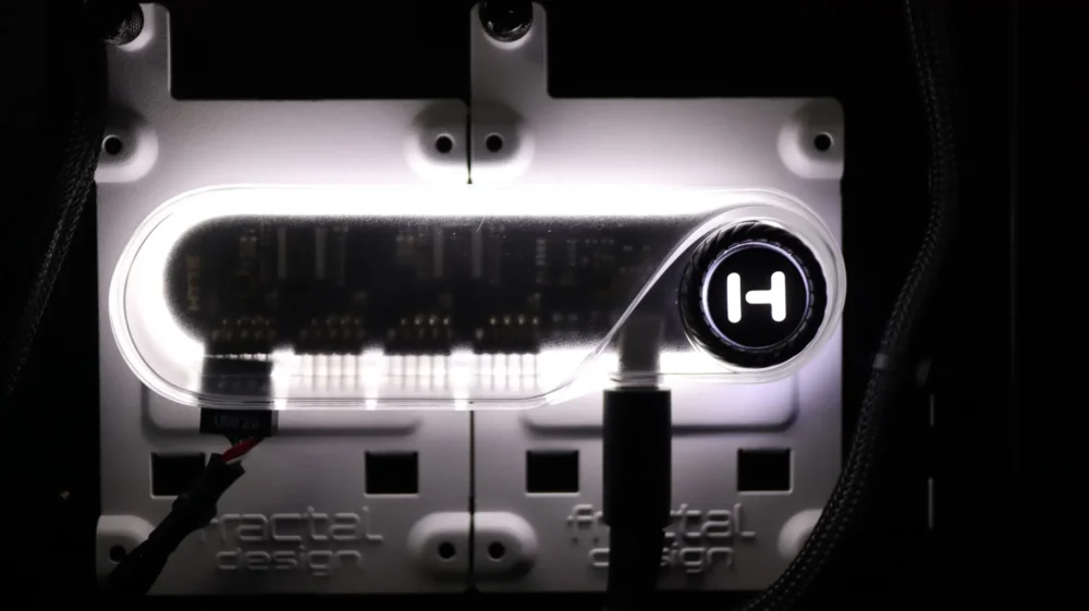 HYTE Powered USB Hub