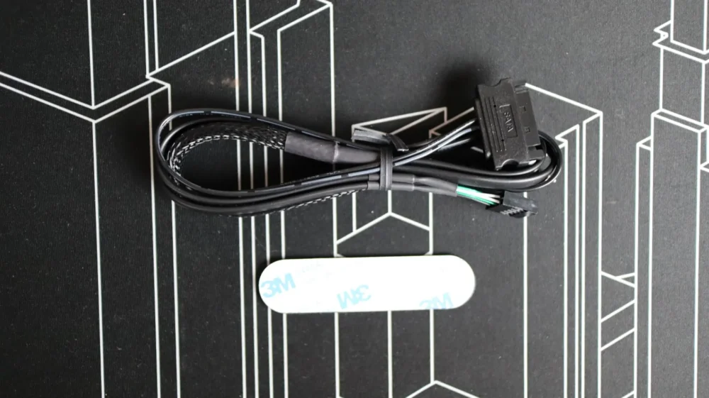 HYTE Powered USB Hub