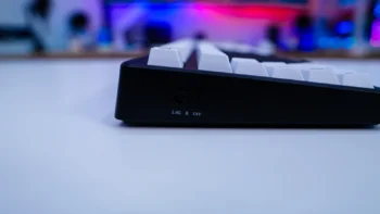 MCHOSE x Unbox Therapy UT98 Mechanical Keyboard