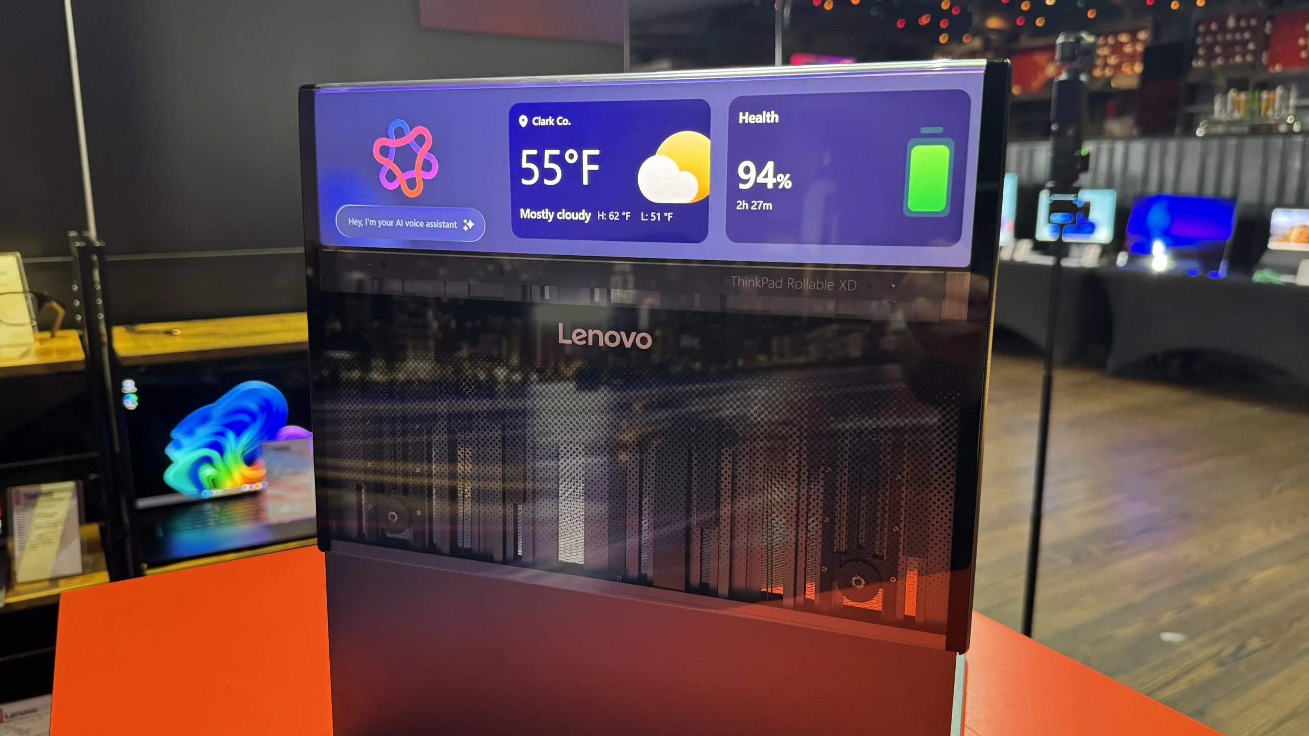 Lenovo ThinkPad Rollable XD Concept Lenovo ThinkPad Rollable XD Concept