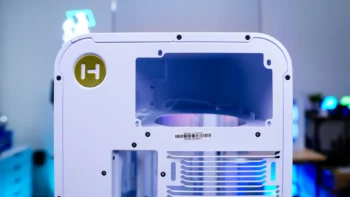 HYTE X50 PC Case