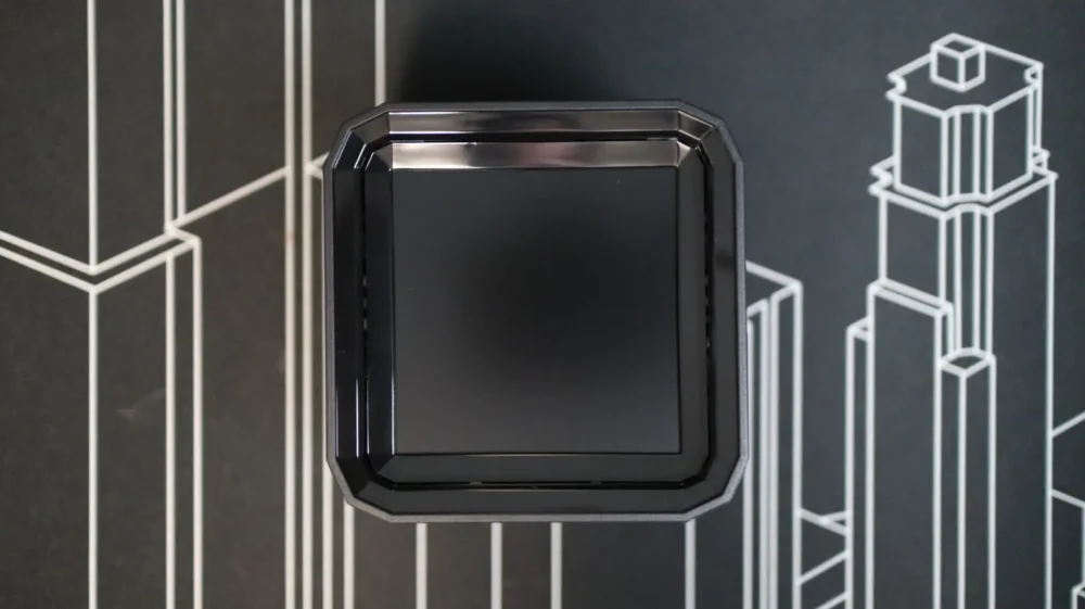 Phantom Gaming 360 LCD