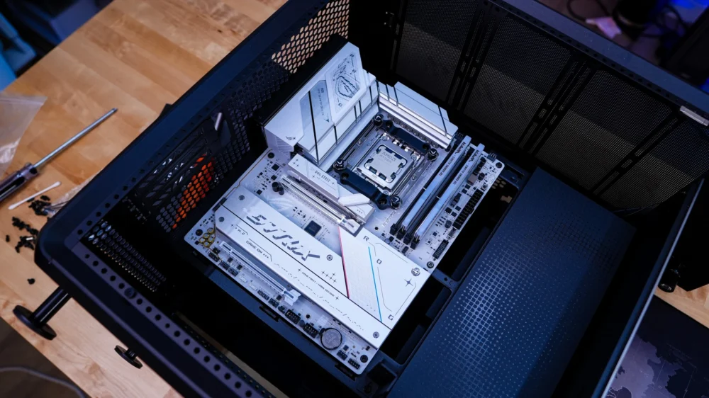 Cooler Master MasterFrame 360 Panorama Case