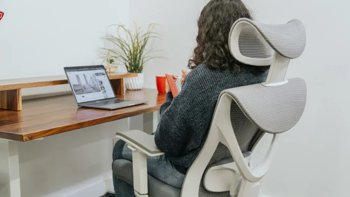 effydesk zyMtujfaZ I unsplash