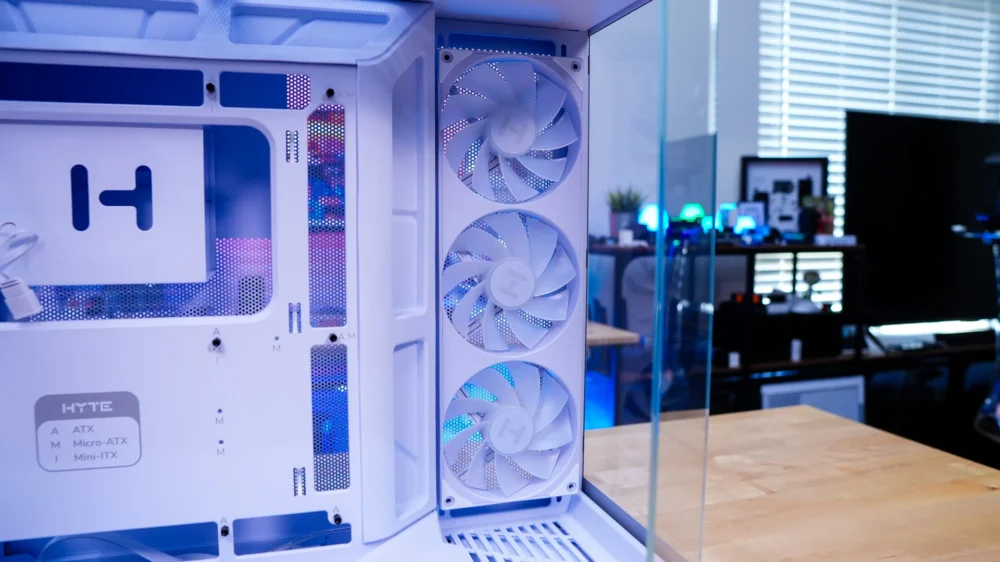 HYTE Y50 RGB Case