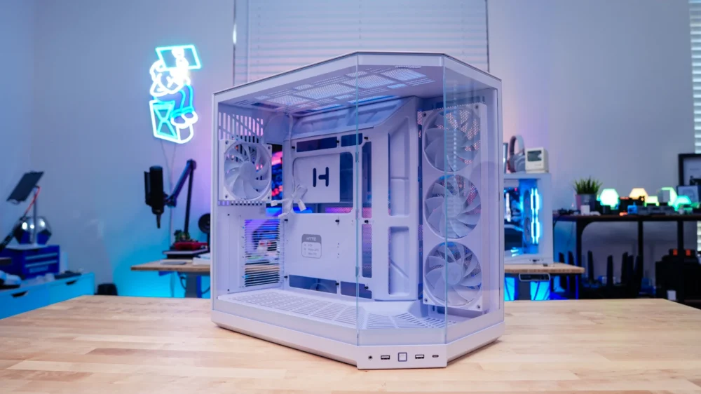 HYTE Y50 RGB Case