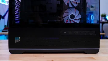 MSI MAG PANO 110R PZ Case