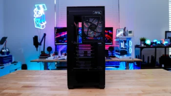 MSI MAG PANO 110R PZ Case