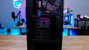 MSI MAG PANO 110R PZ Case