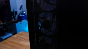 MSI MAG PANO 110R PZ Case