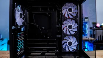 MSI MAG PANO 110R PZ Case