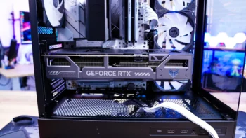 MSI MAG PANO 110R PZ Case