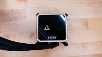 MSI MEG CoreLiquid E15 360 Liquid CPU Cooler