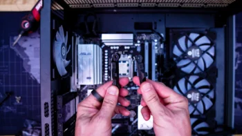 MSI MEG CoreLiquid E15 360 Liquid CPU Cooler